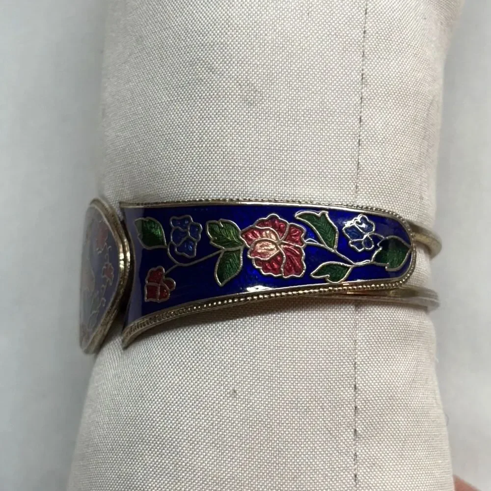 Vintage 80s silver tone blue Cloisonné enamel unicorn Bracelet - Cottagecore